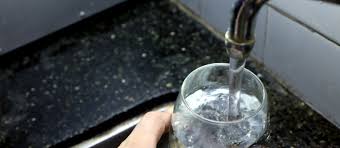 Subsidio al agua: nuevo formulario para anotarse, cómo quedan las tarifas y cómo renunciar para comprar dólares
