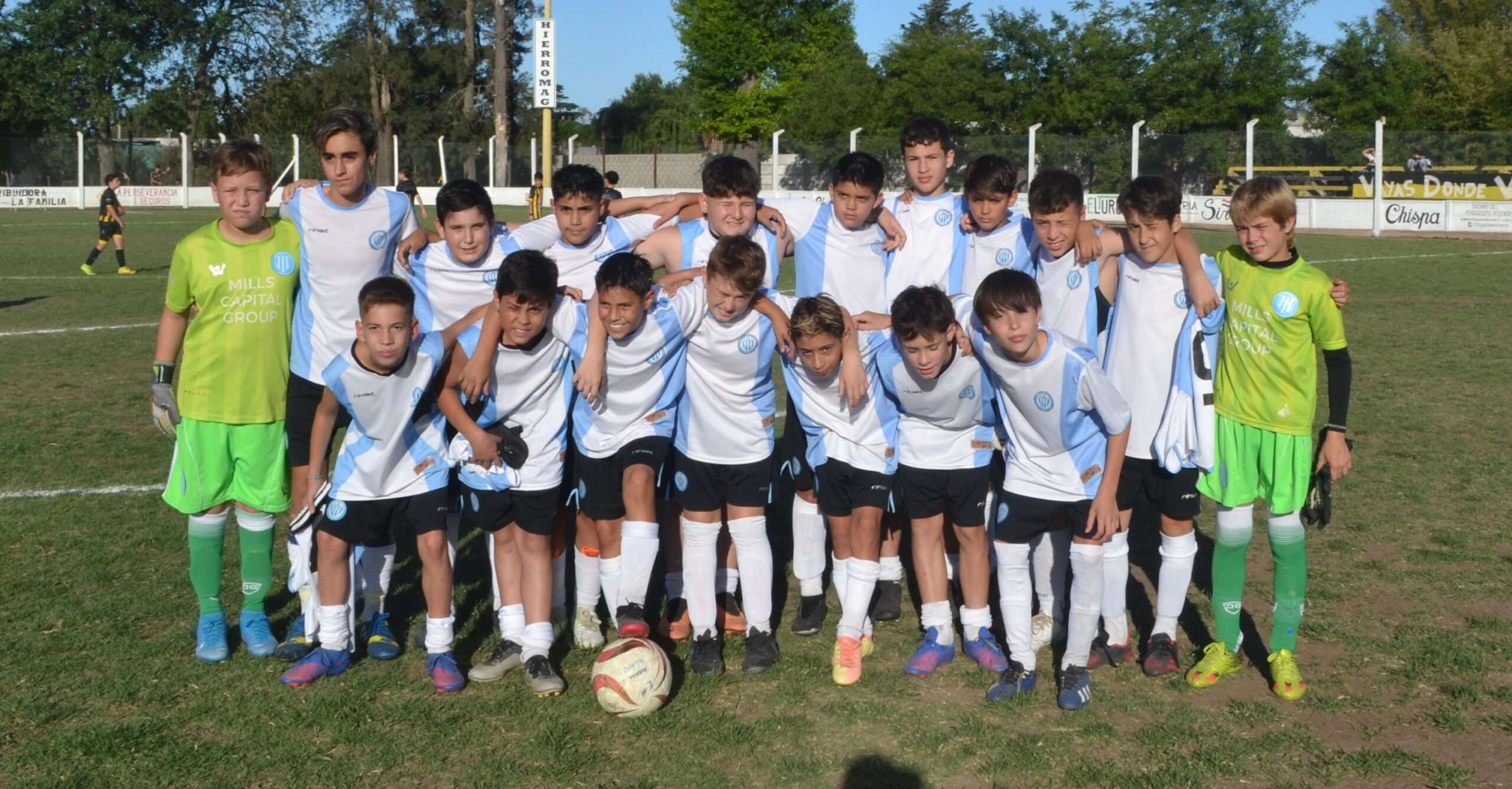 Argentino ganó el primero de la final de Sub-12 como visitante
