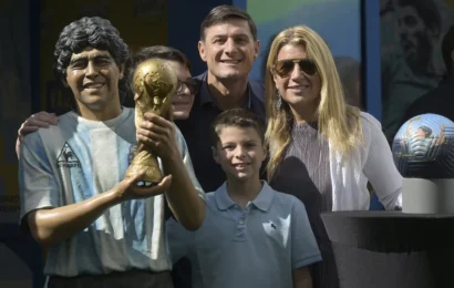 El emotivo homenaje a Maradona en Qatar