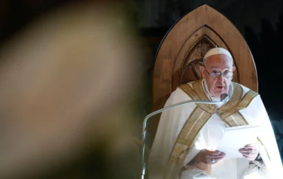 El Papa echó a la gerencia de Caritas Mundial