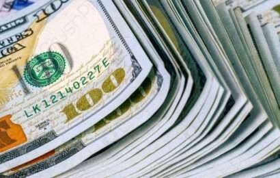 Sin freno, el dólar blue escaló a $ 346