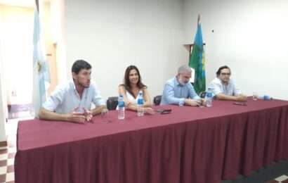 Un equipo de Republicanos Unidos desembarcó en Rojas