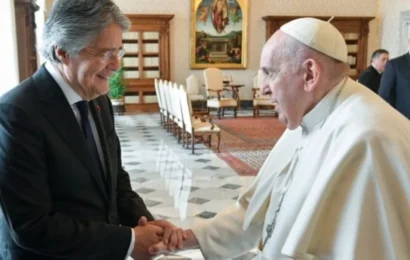 El Papa Francisco recibió al presidente de Ecuador