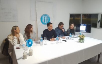 Argentino presentó en rueda de prensa su ciclo Charlas Pedagógicas