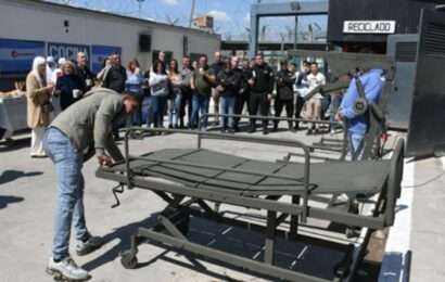 En una cárcel fabricaron grúas de traslado y cama ortopédica para personas con discapacidades