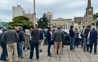 Azul: Por un voto, se aprobó una polémica Tasa resistida por el campo