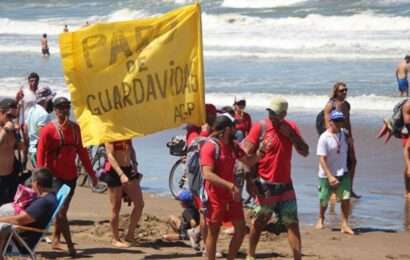 Paro de guardavidas en Pinamar: les dicen que hay “poca ocupación”