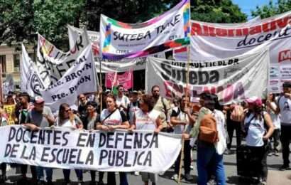 Docentes bonaerenses analizan participar de un paro nacional