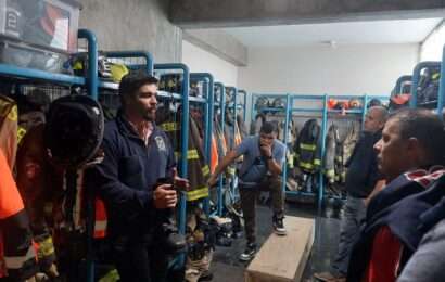 Bomberos de Rojas cumplen las primeras tareas en Chile