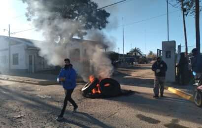 Mañana bastante movida en el corralón por reclamo de trabajadores