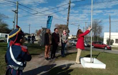 Se conmemoró el Día de la Bandera honrando a Manuel Belgrano