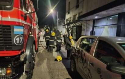 Los Bomberos continuaron con las prácticas en escenarios reales