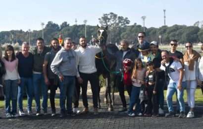 Emiliano Calvente ganó en Palermo con un caballo de Rojas