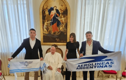 Papa Francisco en defensa de Aerolíneas Argentinas