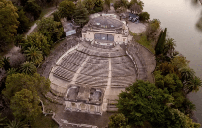 Kicillof designó a un ex ministro nacional para remodelar el Teatro del Lago de La Plata