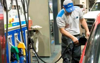 El jueves aumentan los combustibles