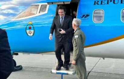 Sin papeles: por qué Javier Milei no puede utilizar el avión presidencial hace casi un mes