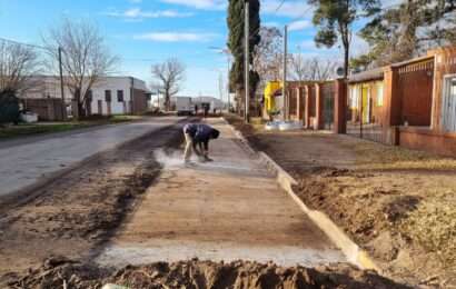 Vecinos y Municipio trabajan en el cordón cuneta de Fuerte Federación