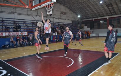 El Tricolor se floreó ante los Buitres