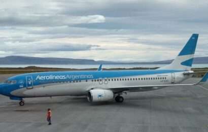 El paro de pilotos y Aeronavegantes afectará a 150 vuelos de Aerolíneas Argentinas y a más de 15 mil pasajeros