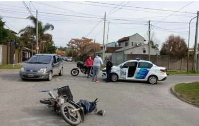 Berisso: un motociclista de 60 años herido en un accidente vial