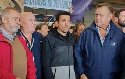 Los gremios aéreos marchan al Congreso en contra de la privatización de Aerolíneas Argentinas