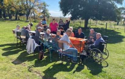 Los abuelos del Hogar “Madre Teresa de Calcuta” visitaron Roberto Cano