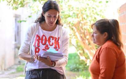 Continúa el proceso de escrituración de viviendas del barrio Las Nieves