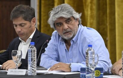 La Provincia puso en duda el paro de la FEB y avisó que va a descontar el día