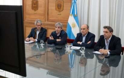Los dólares no salen del colchón y el Gobierno busca darle sustento legal a su plan