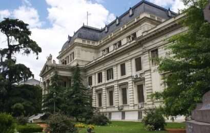 Los frentes electorales bonaerenses aceleran las negociaciones y aparecen los primeros nombres firmes 