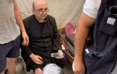 Atacaron la única Iglesia Católica de la Franja de Gaza e hirieron a un cura argentino 