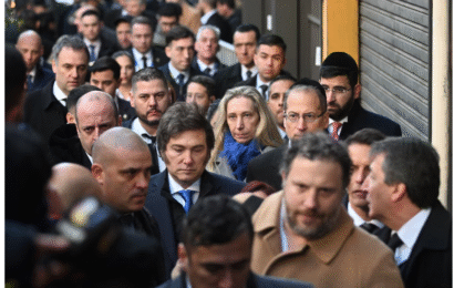 Con un fuerte operativo de seguridad, Milei encabeza el acto aniversario del atentado a la AMIA 
