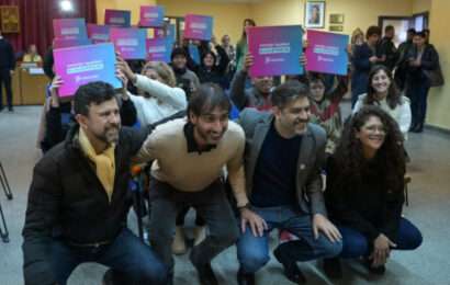Entrega de netbooks de Conectar Igualdad Bonaerense en Punta Indio y Magdalena 