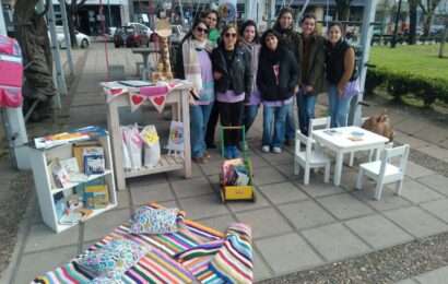 El CeATDI concretó una jornada de Leer en Comunidad en la plaza