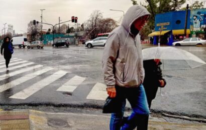 Alertas amarilla y naranja para el norte y centro bonaerense por fuertes lluvias y ráfagas de viento 