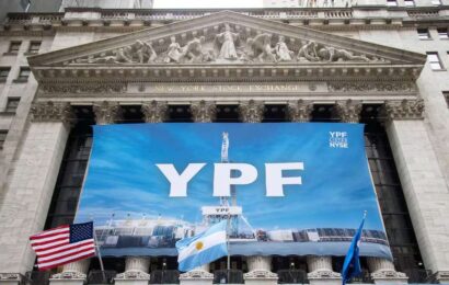 Juicio por YPF: la Justicia de EE.UU. define hoy si mantiene la orden para que la Argentina entregue las acciones 