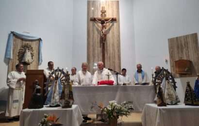 El Padre Ángel celebró los 50 años en el Sacerdocio