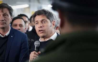 Axel Kicillof pidió derrotar a Javier Milei para que tenga que «recalcular y echar atrás algunas medidas» 
