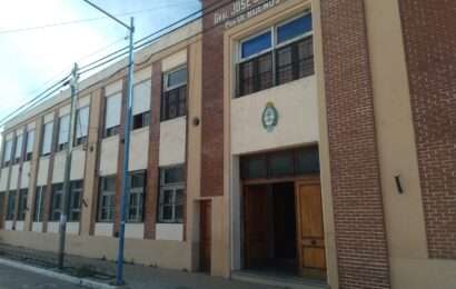 Debieron evacuar a los estudiantes de la Escuela Primaria 8