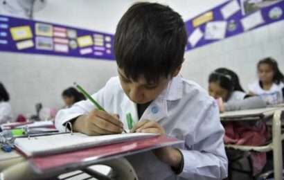 Sólo 1 de cada 10 alumnos termina la secundaria en tiempo y forma 