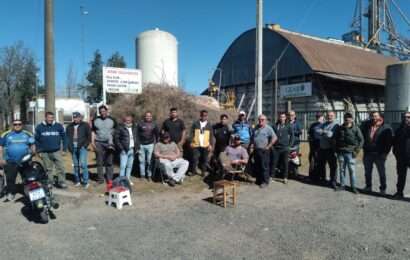 Transportistas ayer movilizadados y posterior acuerdo por un aumento en las tarifas