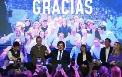 Javier Milei confirmó una renovación ministerial desde diciembre: «Tengo que armar para negociar y sacar las leyes» Javier Milei confirmó una renovación ministerial desde diciembre: «Tengo que armar para negociar y sacar las leyes»