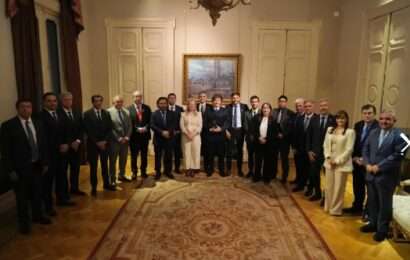 Milei reunió a 20 gobernadores y pidió apoyo para avanzar con las reformas 