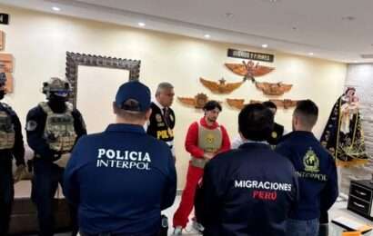 Triple femicidio: hay nueve procesados, buscan a dos prófugos y llega Ozorio al país 