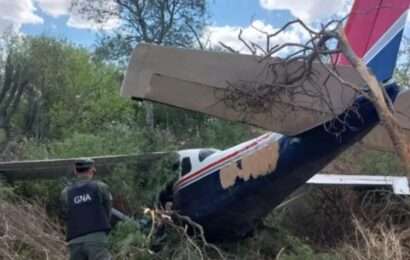 Se estrelló un narcoavión en Salta con 140 kilos de cocaína Se estrelló un narcoavión en Salta con 140 kilos de cocaína
