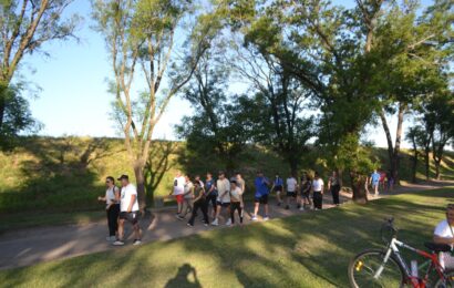 Concurrida caminata del Plan Fines en la Pista de la Salud