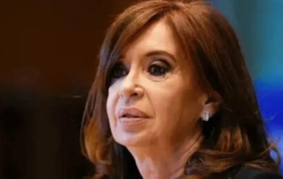 Cristina Kirchner vuelve al banquillo de Comodoro Py junto a 86 acusados Cristina Kirchner vuelve al banquillo de Comodoro Py junto a 86 acusados