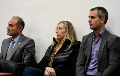 Los karinistas, prestos a cobrarle facturas a Santiago Caputo Los karinistas, prestos a cobrarle facturas a Santiago Caputo