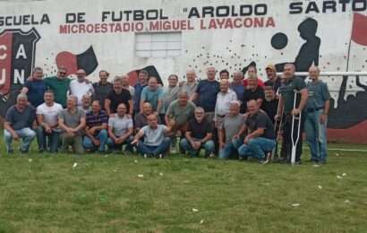 Emotivo homenaje a Miguel Layácona